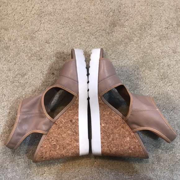 Kenneth Cole Reaction Slingback Tan Wedge Sandal- Size 8 - Picture 4 of 9